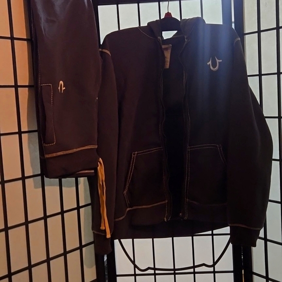 True Religion outfit size M - Picture 6 of 9